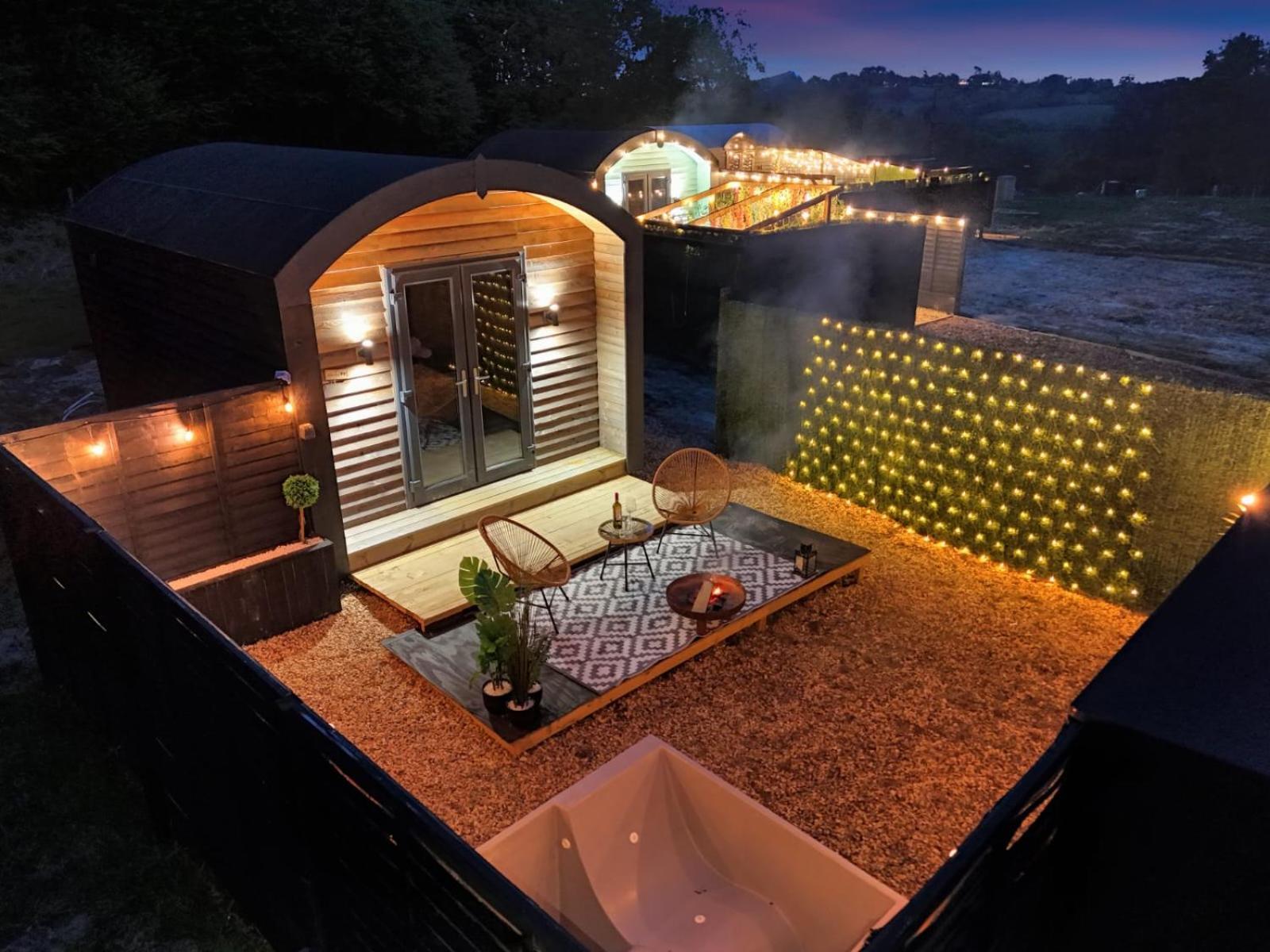 The Nest @The Outside Inn Mountfield ภายนอก รูปภาพ