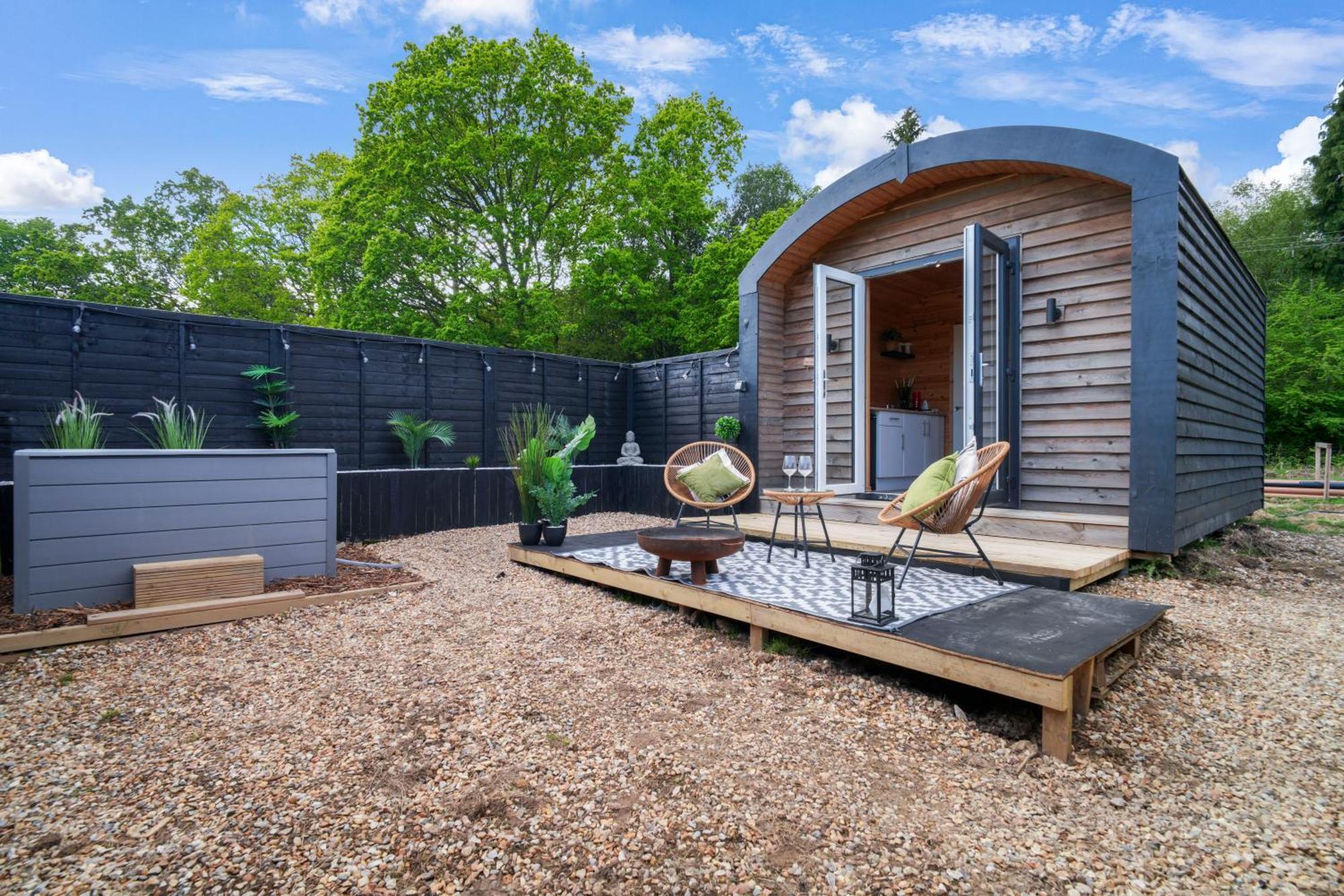 The Nest @The Outside Inn Mountfield ภายนอก รูปภาพ